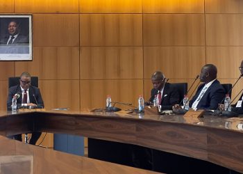 Moçambique avança com reformas fiscais