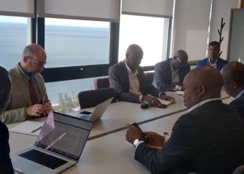 PAE, FFH e sector empresarial discutem a medida 7