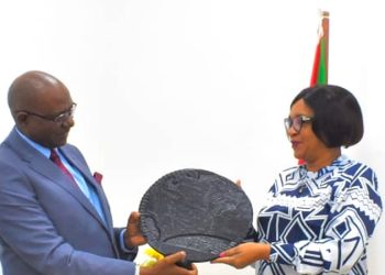 Equipa do PAE realiza divulgação das medidas na Zambézia