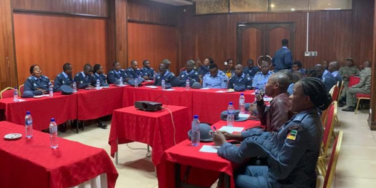 Policia de Moçambique em formação para actos notarias