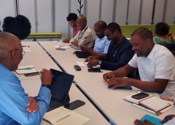 Equipe do PAE trabalha na implementação de soluções digitais