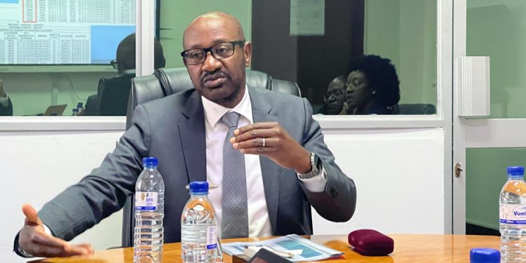 Ministro do Transporte e Comunicações reune-se com o PAE