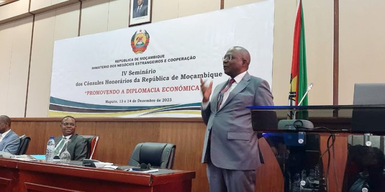 PAE participa no IV Seminário dos Cônsules Honorários