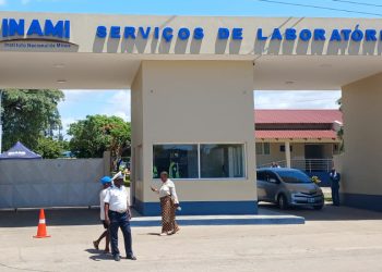 Presidente inaugura Laboratório de Geologia como parte da medida 6
