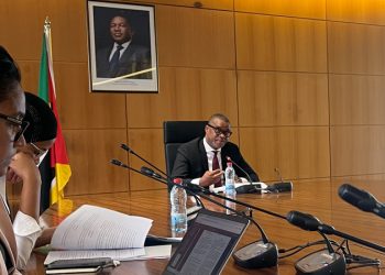 Ministro da Economia e Finanças discute implementação do fundo soberano